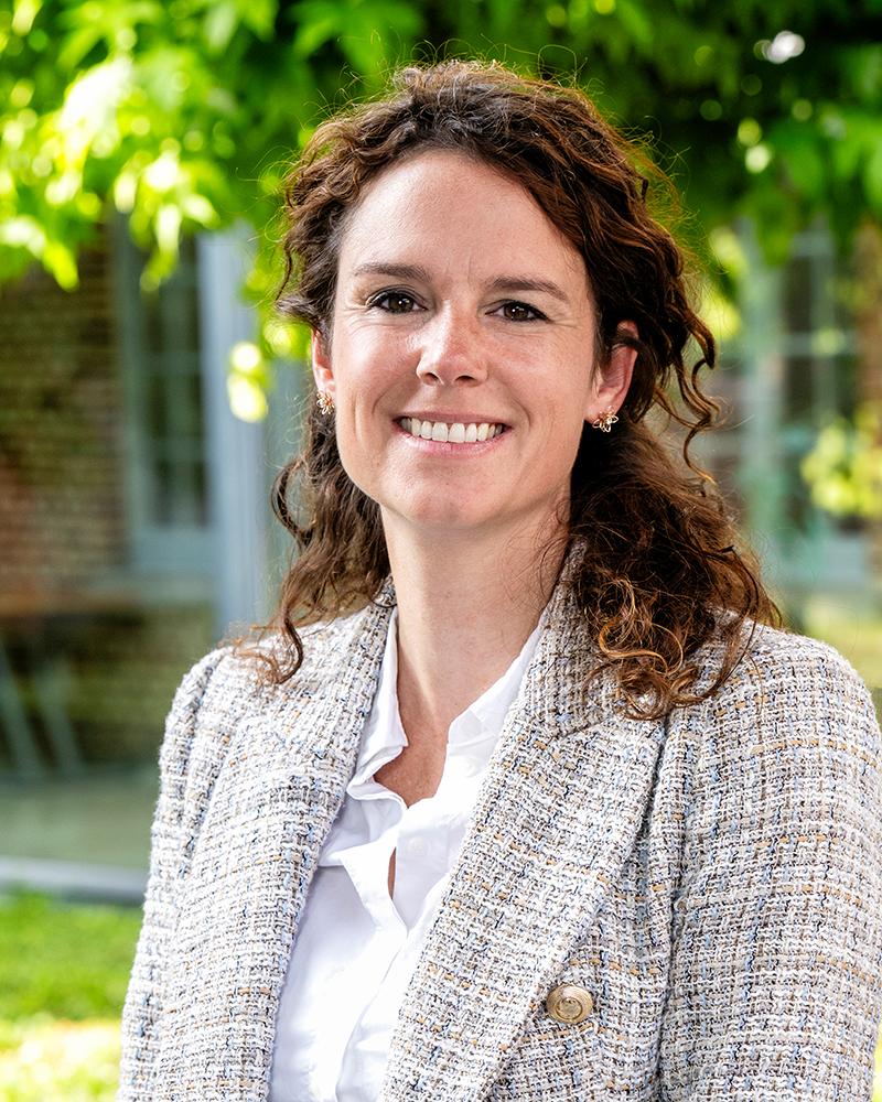 Executive Assistent: Marian Donkers